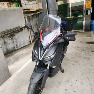 야마하 XMAX 300 이미지