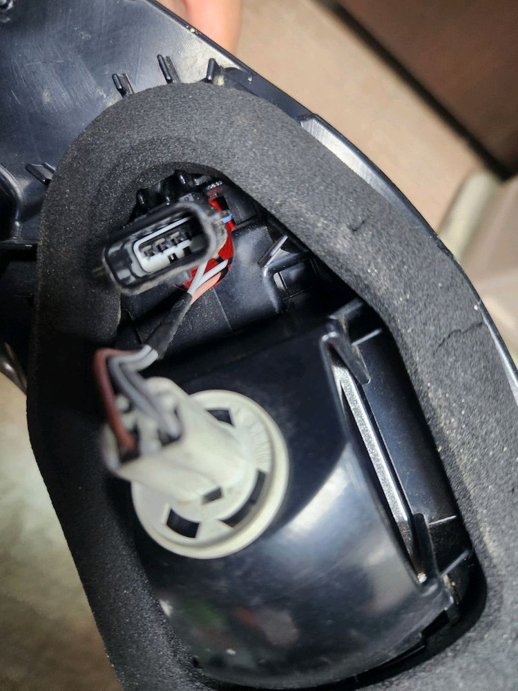 SM6 후미등 조식석 이미지