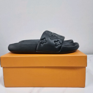 루이비통 슬리퍼