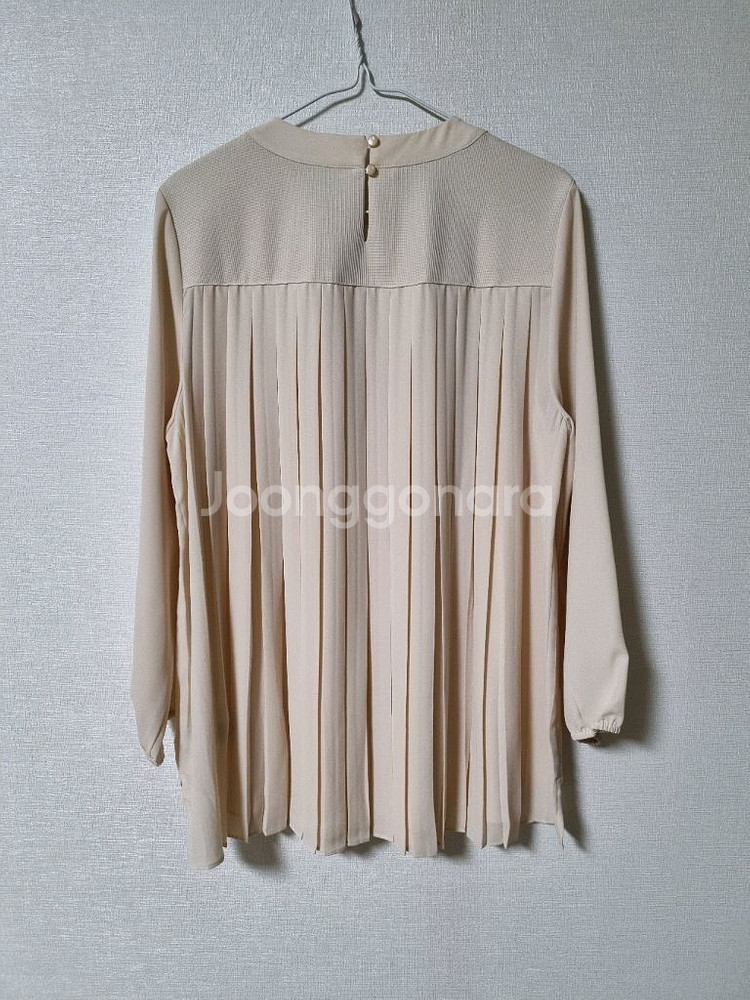 라운드넥 블라우스 66.77--1