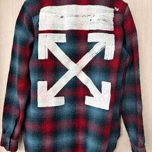 오프화이트 플란넬 셔츠