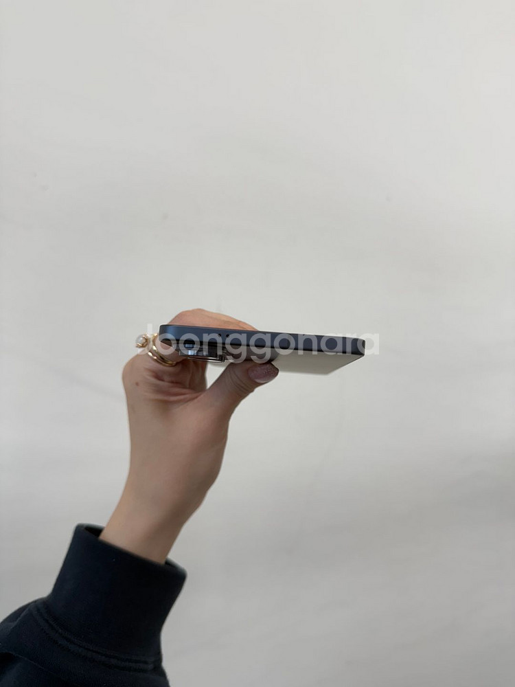 *자급제* 갤럭시S25엣지 블랙색상 256G 신폰급 하자X 83만원 팔아요 @@--3