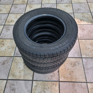 넥센 145R13 포터타이어 봉고타이어 윈터타이어 팝니다. 이미지