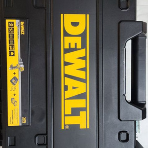 디월트 충전해머드릴