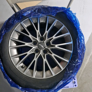 G80 RG3 18인치 휠+타이어+TPMS+휠캡 한대분 팝니다