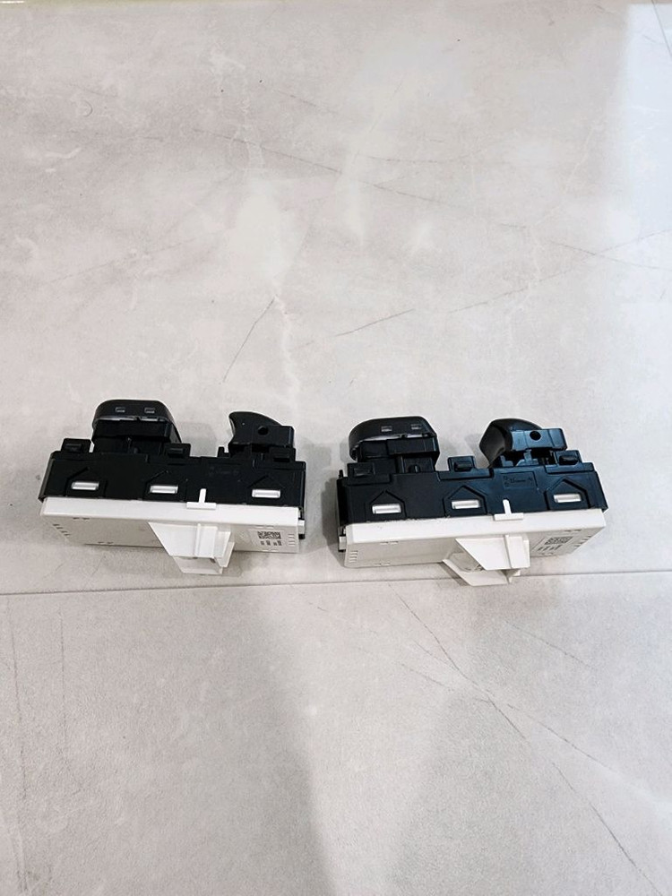 아이오닉5N 윈도우 스위치 앞,뒤 팝니다.--5