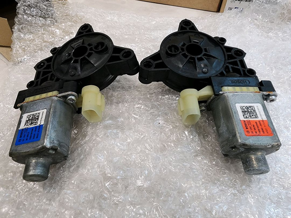 아이오닉5 N 2열 윈도우 모터 좌,우 팝니다.--1