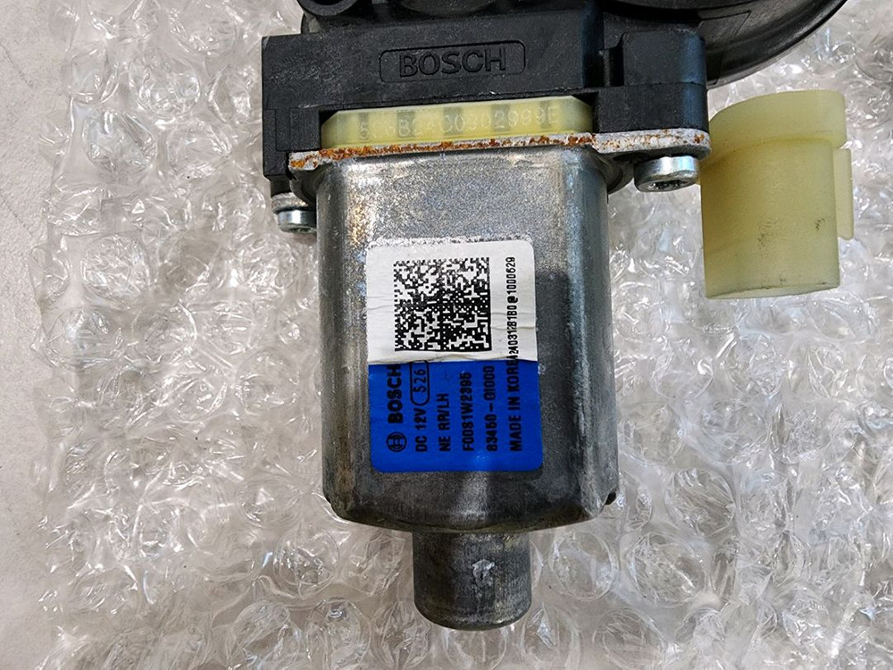 아이오닉5 N 2열 윈도우 모터 좌,우 팝니다.--2