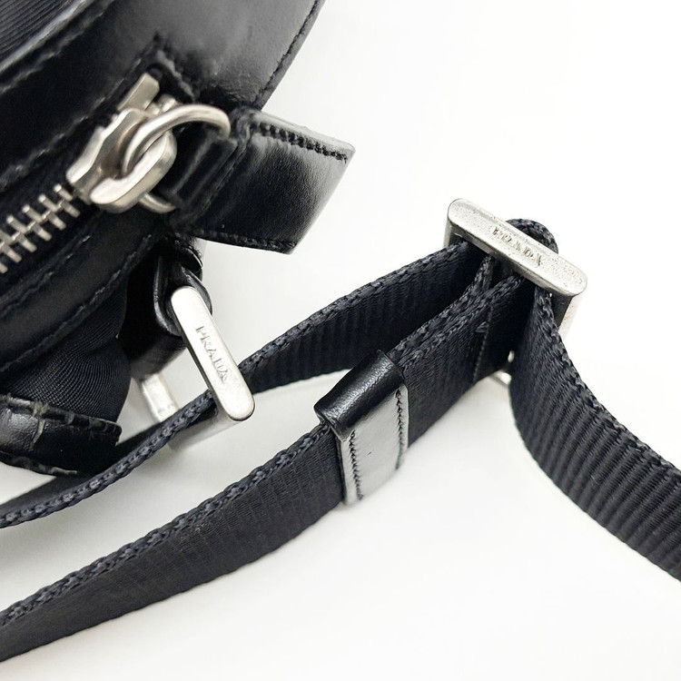 프라다 포코노 사이드 로고 블랙 크로스백 5SPRB25117--6