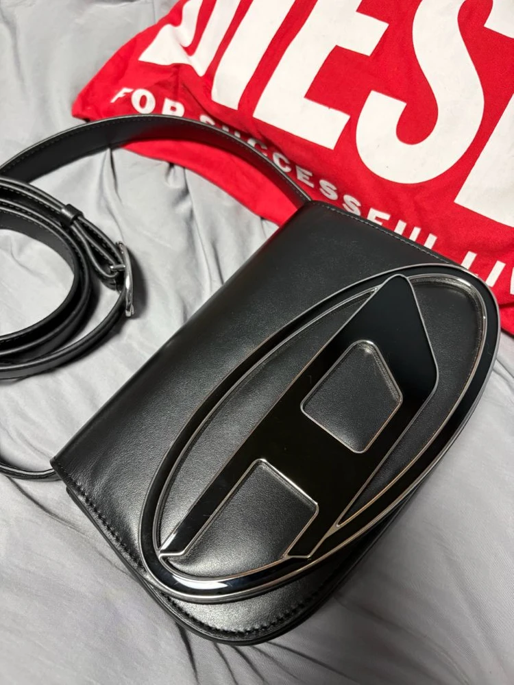 DIESEL(디젤) 1DR bag 블랙 판매해요. 이미지