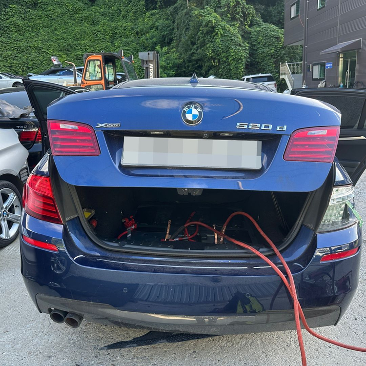 BMW F10 520D LCI 후륜 207777 2016년식 주행거리 124,949km 분해 판매합니다--1