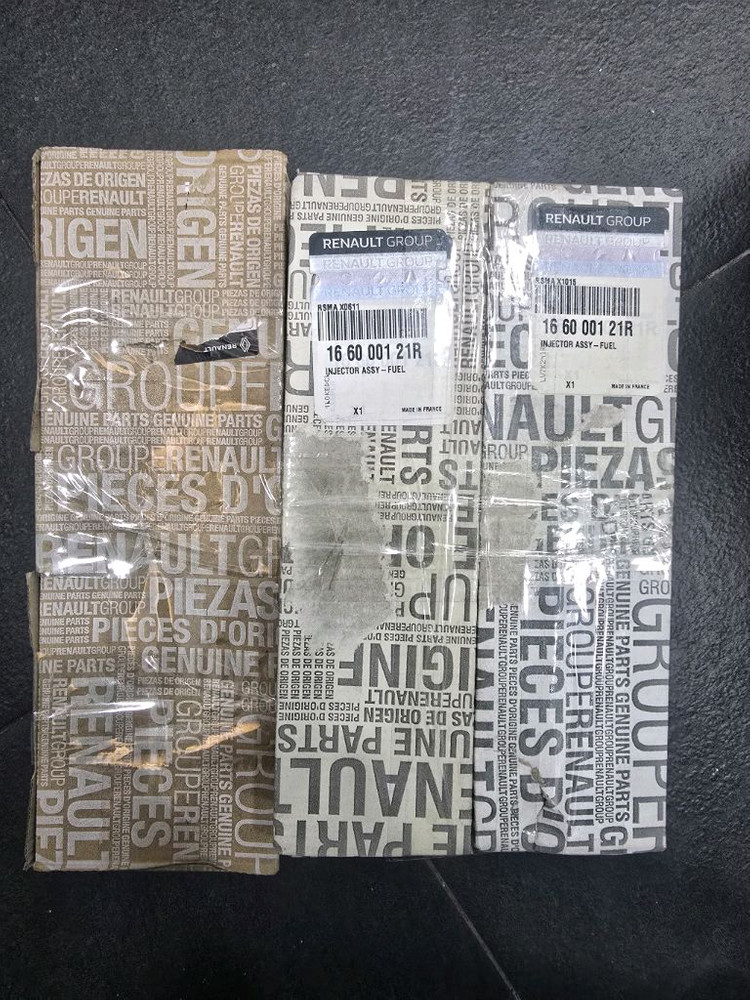 르노 SM6 QM3 클리오 디젤 엔진 인젝터4개 팝니다. 레일포함 (3만킬로주행)--1