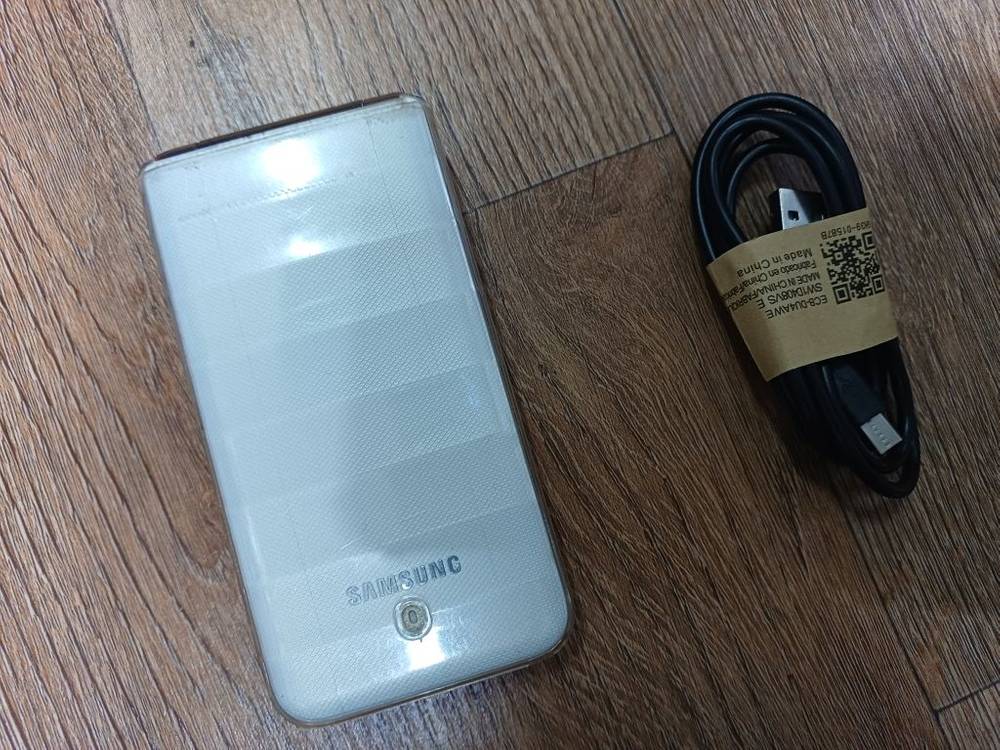 삼성 갤럭시 폴더 SM-G150NS 휴대폰 안5.1.1 터치폰--2