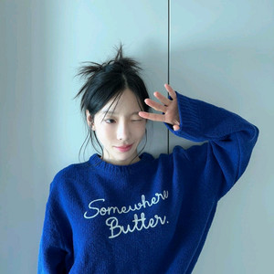 썸웨어버터 레터 울 니트 코발트블루