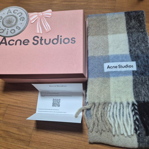 아크네 스튜디오 모헤어 체크 스카프 블루/베이지/블랙