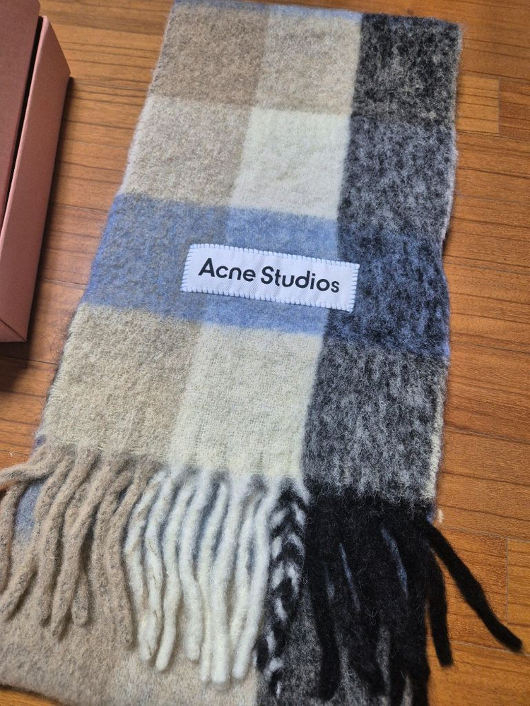 아크네 스튜디오 모헤어 체크 스카프 블루/베이지/블랙--1