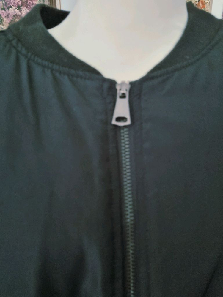 스터드 장식 봄버 자켓--1