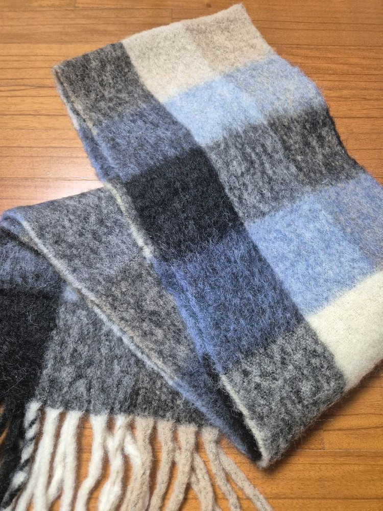 아크네 스튜디오 모헤어 체크 스카프 블루/베이지/블랙--5