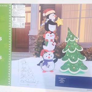 코스트코 펭귄가족과 트리 야외용 장식 1.8m