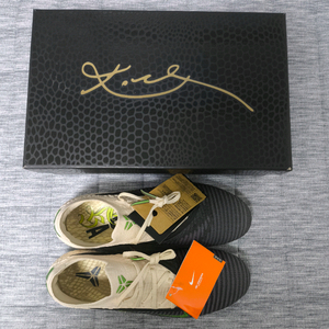 [280] 나이키 코비 팬텀6 로우 엘리트 SE FG 축구화