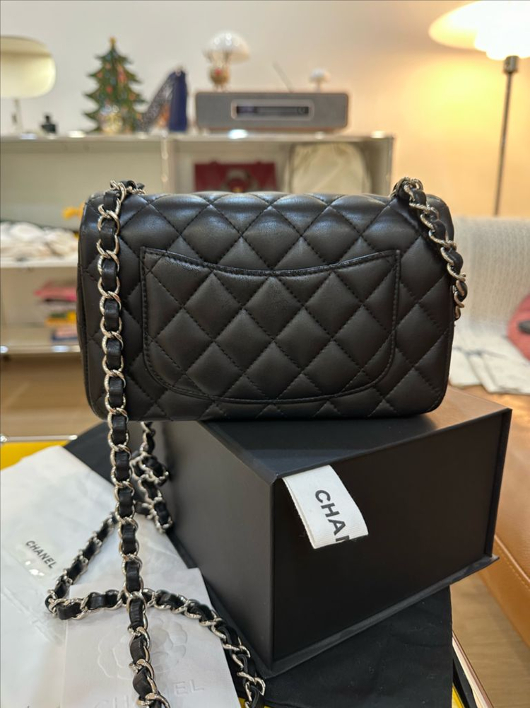 클래식 플랩백 뉴미니 블랙--3