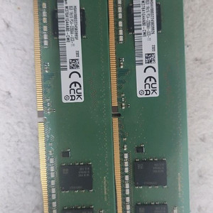 삼성 DDR4 8GB 3200 2장입니다.
