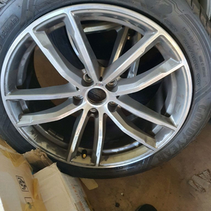 BMW18인치 중고휠타이어 한대분 팝니다