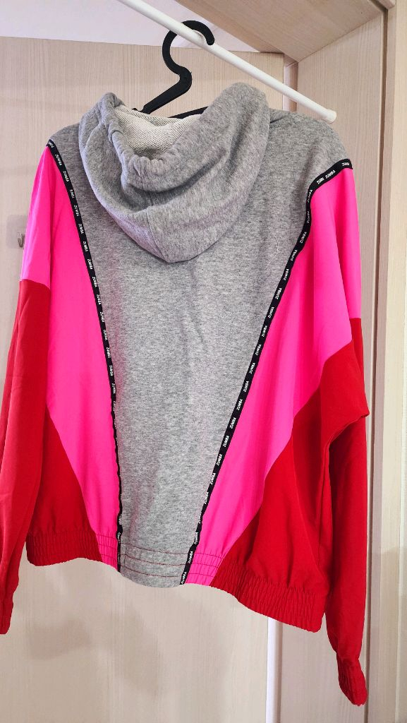 줌바웨어 후드상의 이미지