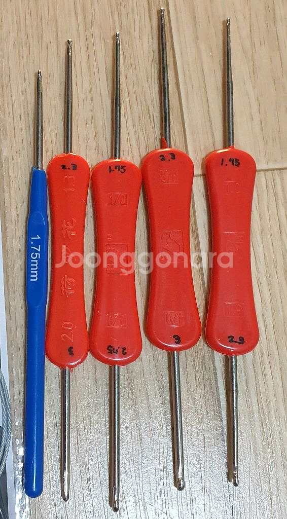 뜨개질 도구 대바늘 코바늘, 마커핀, 돗바늘, 단추 등 부자재 도구--1