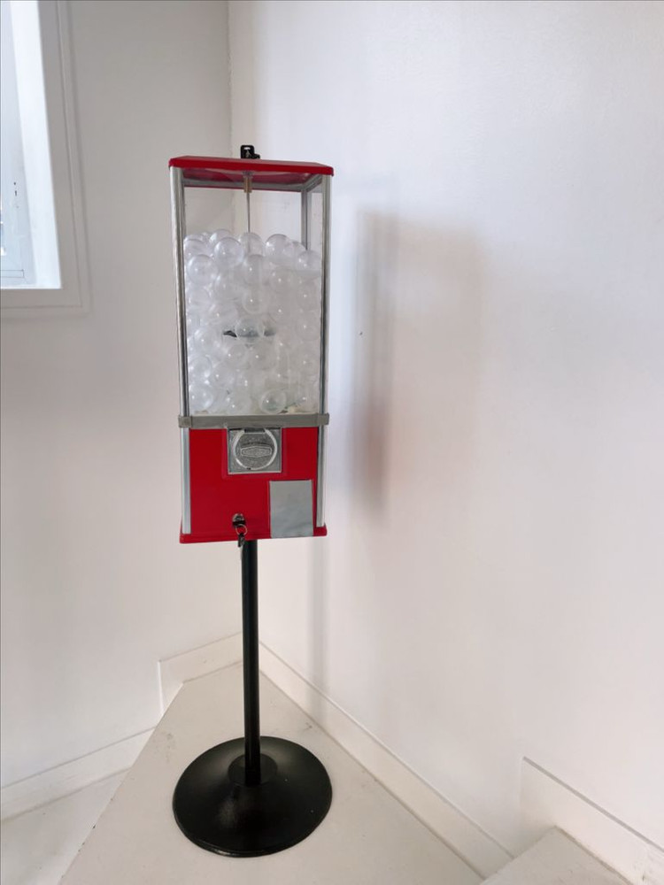 캡슐 뽑기 기계 밴딩 머신입니다 이미지