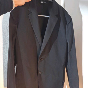 유니클로 띠어리(Theory) 감탄자켓 검정 블레이저