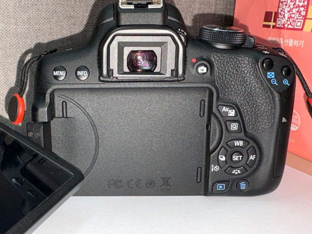 캐논 EOS 750D DSLR 카메라 이미지