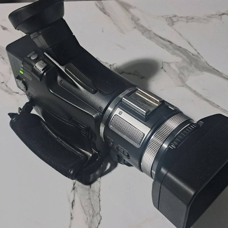 소니 HDV 핸디캠 HVR-A1N 미니DV 방송용 카메라 이미지