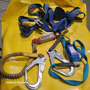 안전벨트 하강기 세트 건설 건축현장 낙하방지 안전벨트 이미지