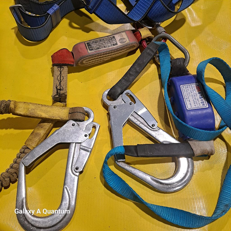 안전벨트 하강기 세트 건설 건축현장 낙하방지 안전벨트 이미지