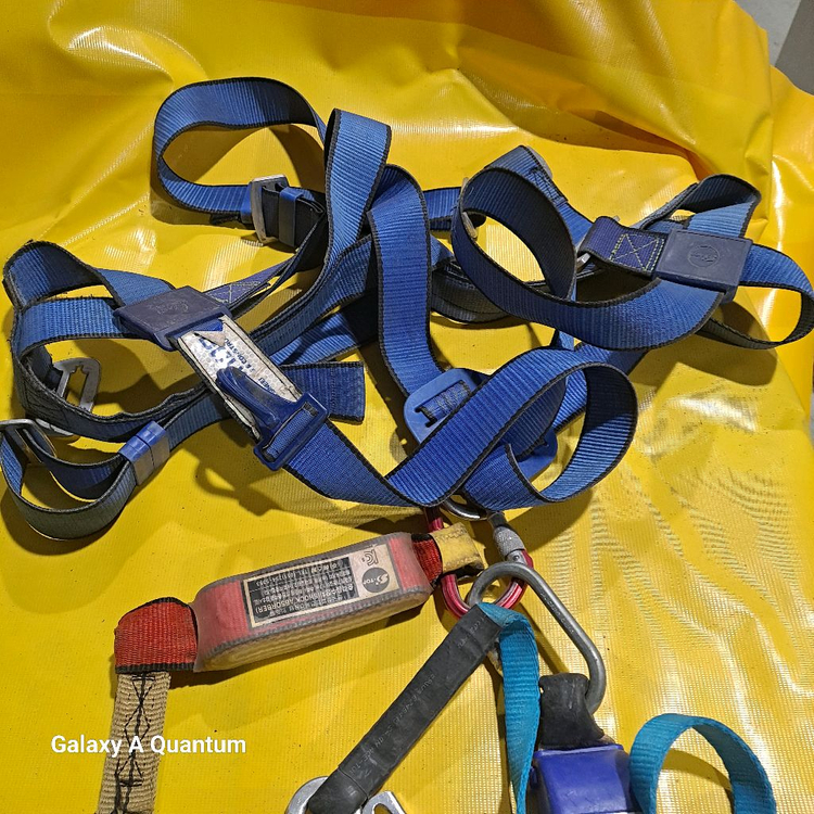 안전벨트 하강기 세트 건설 건축현장 낙하방지 안전벨트 이미지