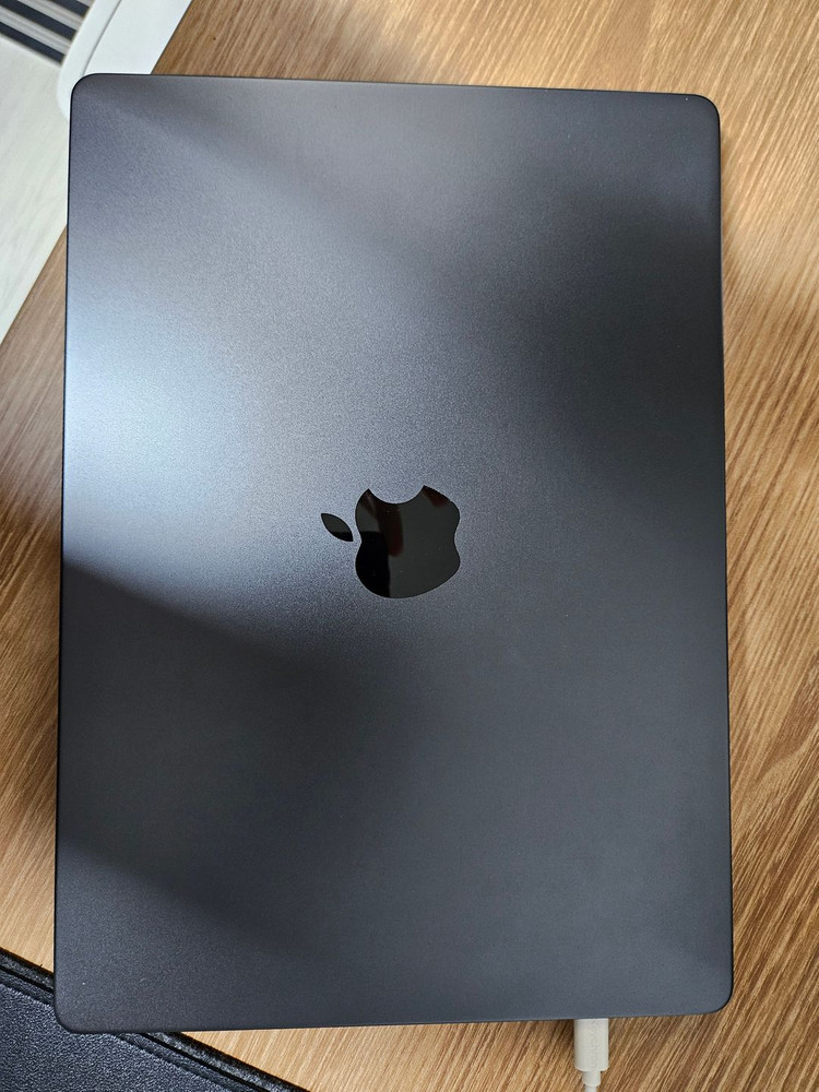 맥북 프로 M4 14인치 16GB/512GB 이미지