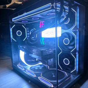 라이젠7 7800X3D RTX5070TI 신품PC 팝니다 이미지
