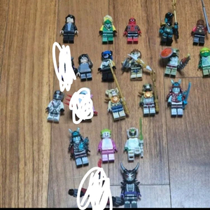 레고미니피규어들