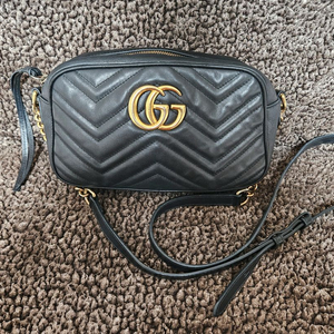 구찌 마몬트 마틀라세 스몰 크로스백