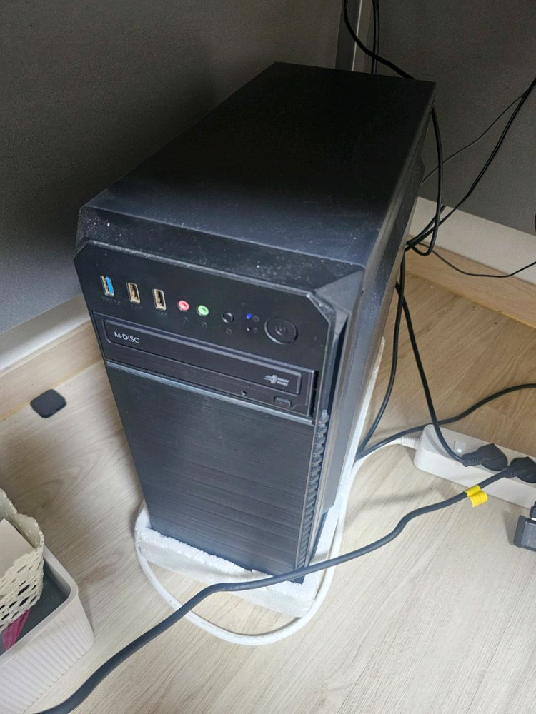 컴퓨터 본체 i5-7500 RAM 16GB SSD 120GB--1