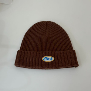 이미스 emis 비니 브라운