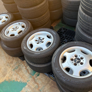 W124 순정 15인치 휠 판매합니다.