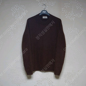 비이커 오버핏 라쿤 니트