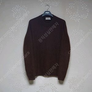 비이커 오버핏 라쿤 니트