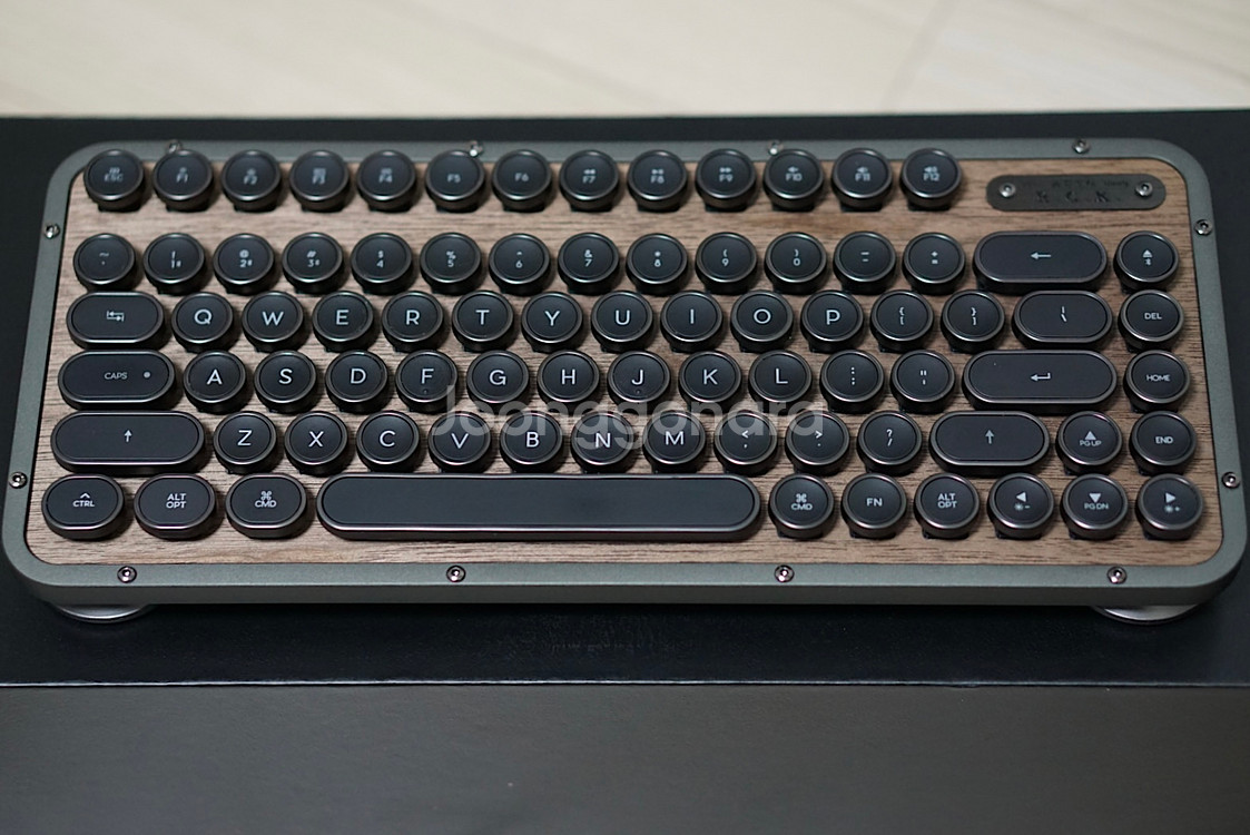 AZIO 아지오 레트로 컴팩트 키보드_엘우드/팜레스트 세트--4
