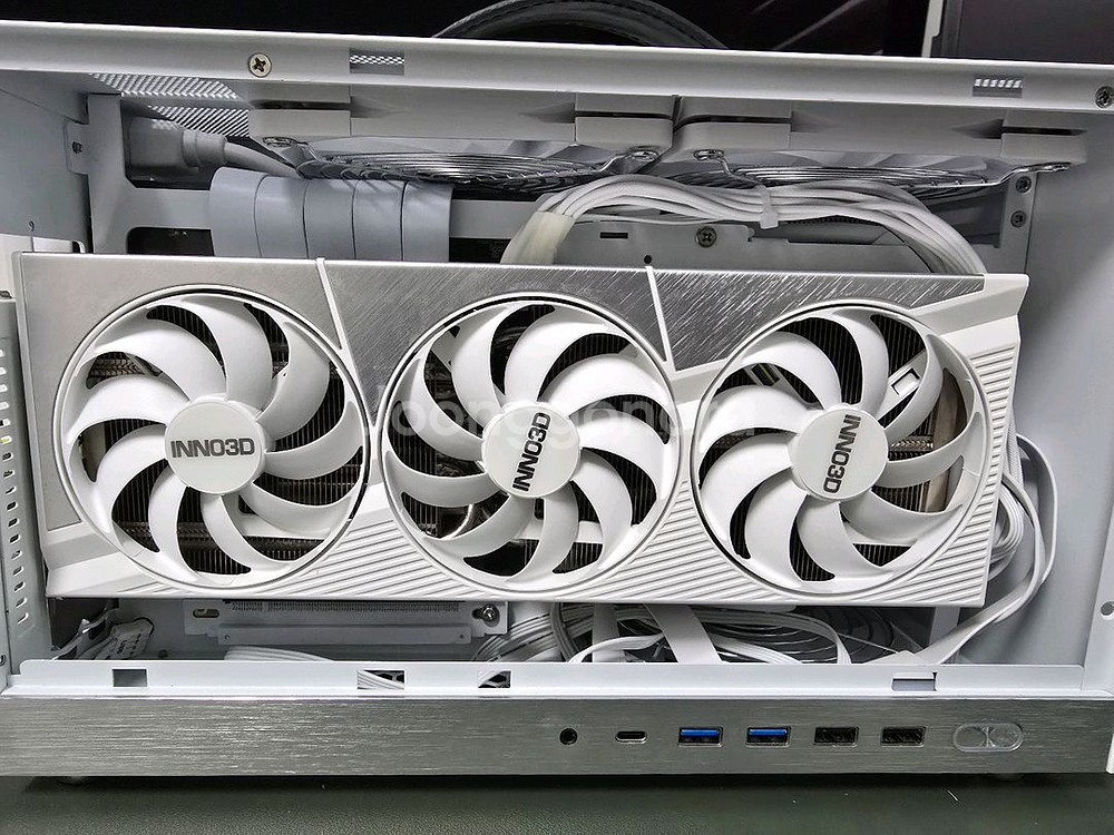 RTX 5080 ITX 게이밍PC 본체--1