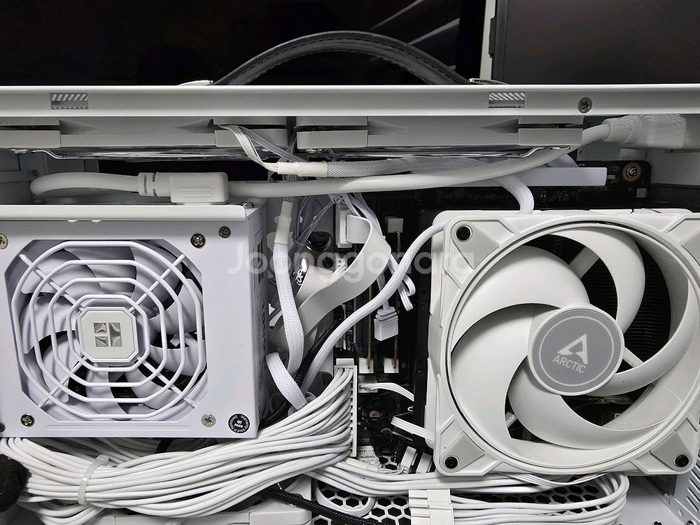 RTX 5080 ITX 게이밍PC 본체--2