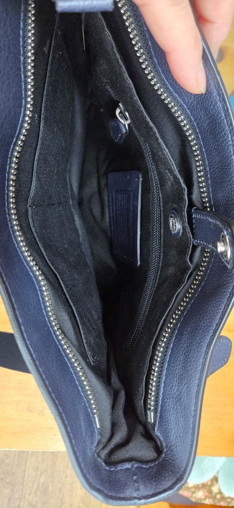 코치 남성 크로스백 이미지