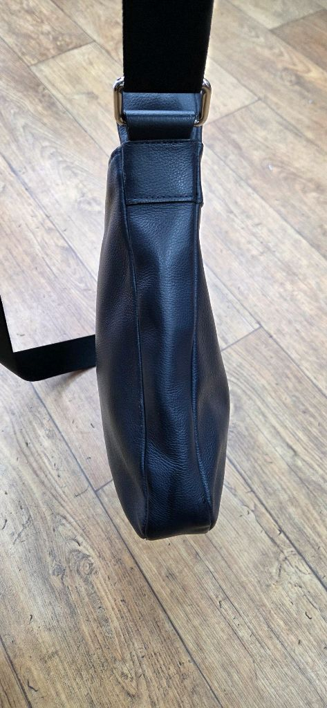 코치 남성 크로스백 이미지